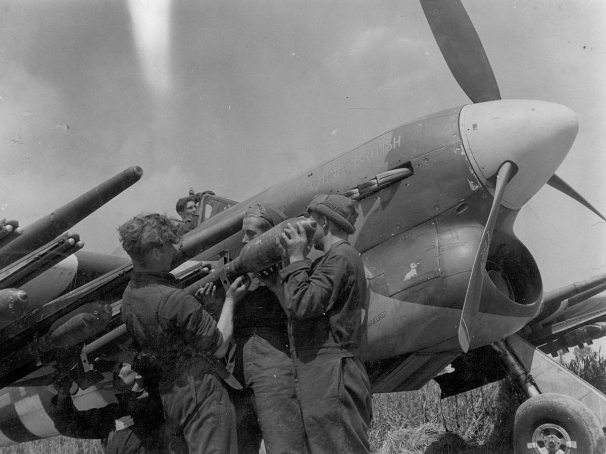 Rebuilding a Hawker Typhoon?!